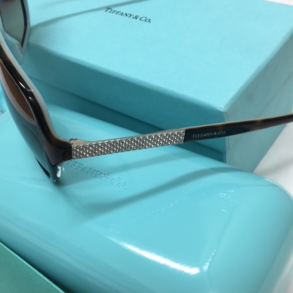 ❌SOLD❌TIFFANY CRYSTAL TORTOISESHELL SUNGLASSES - Picture 3 of 8